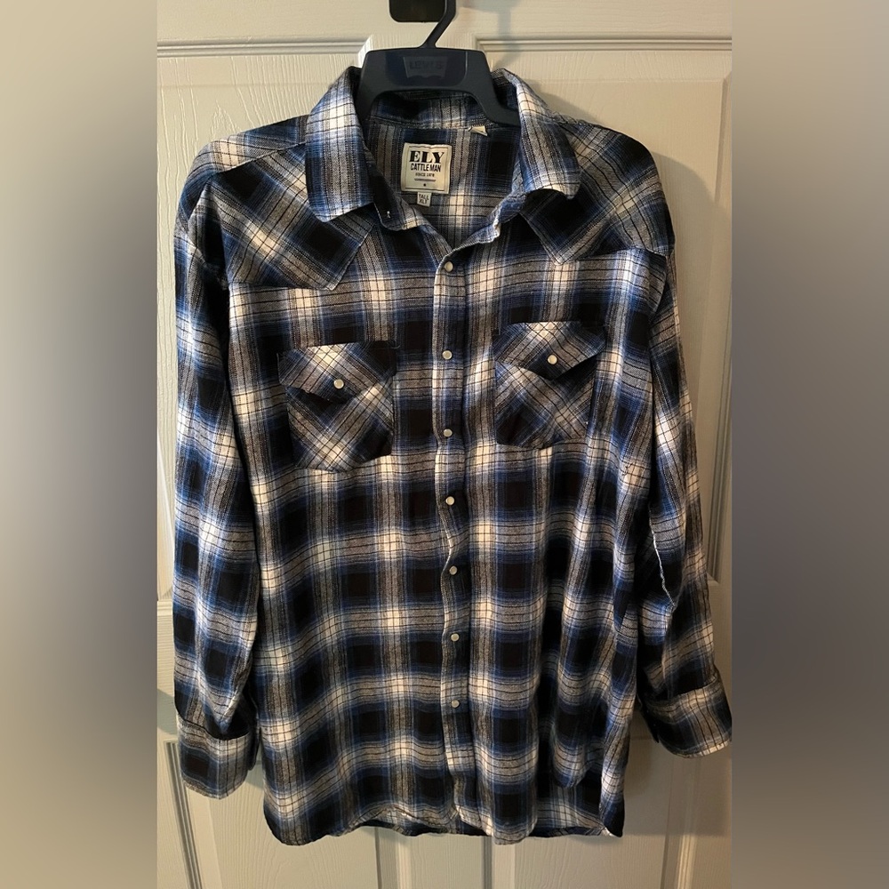Ely Cattleman Shirt Size XLT Men’s Blue/Gray Shirts With SNAPS